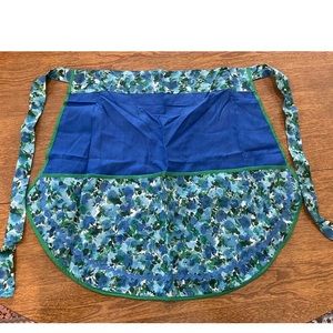 vintage handmade half apron with pockts